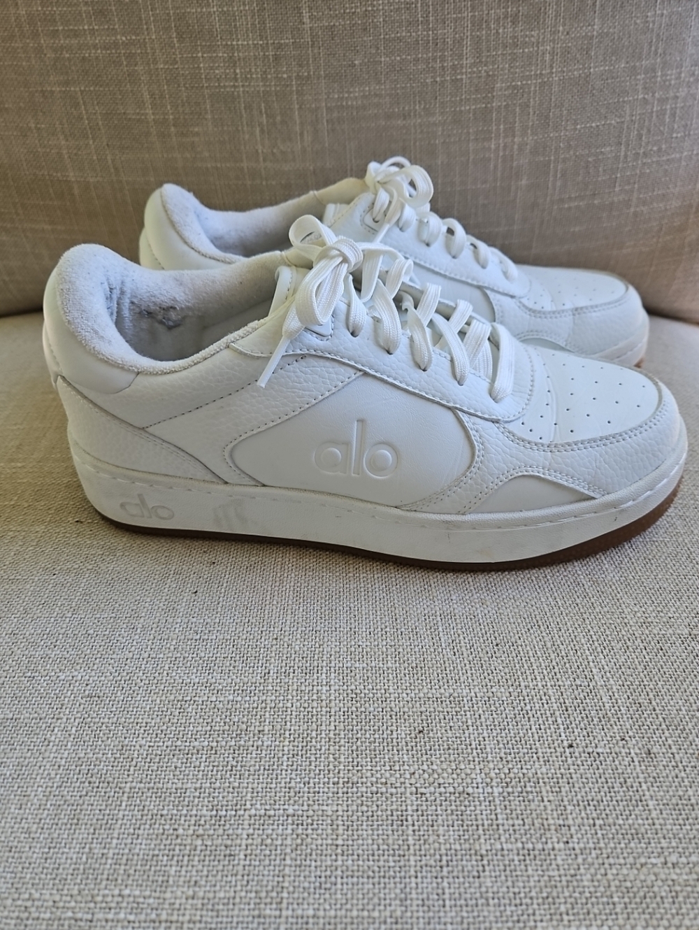 Alo Recovery Women's White Leather Sneakers Size 8